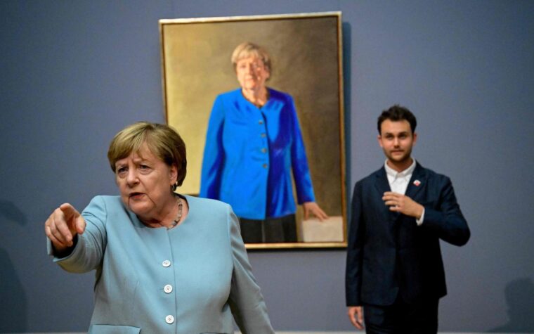 Merkel-Retrato para la Cancillería presentado