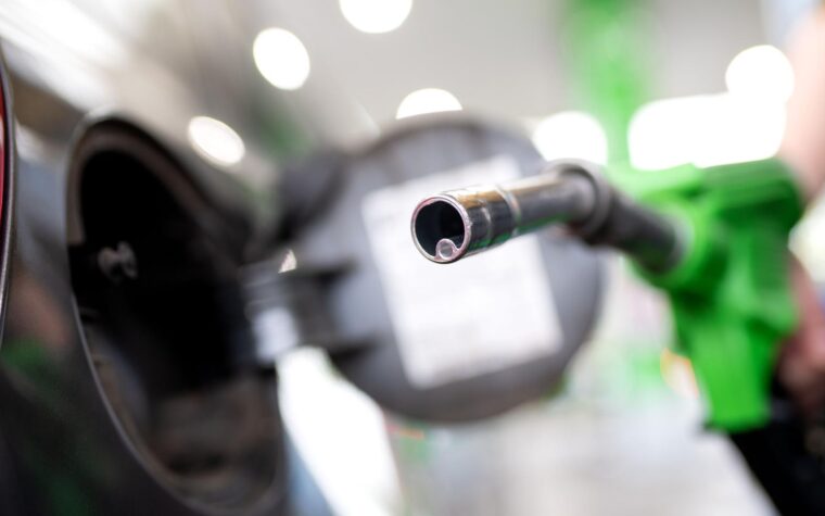 Tankrabatt termina hoy al mediodía: los precios podrían subir