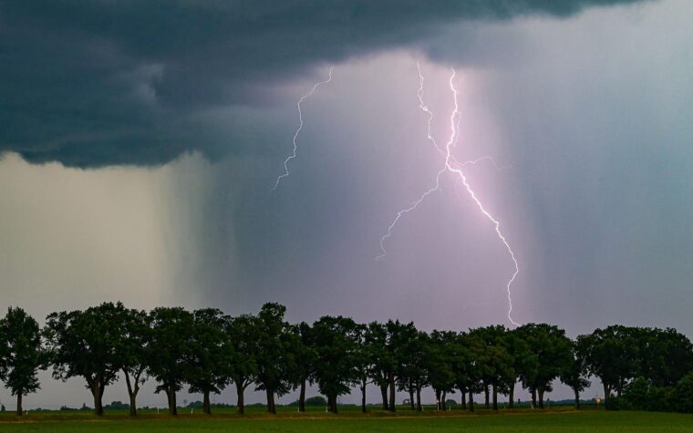 Temperaturas superiores a 40 grados, tormentas traen alivio