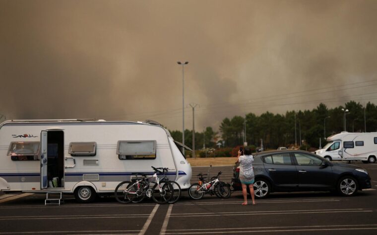 Incendios forestales en Francia y España: Campamentos evacuados