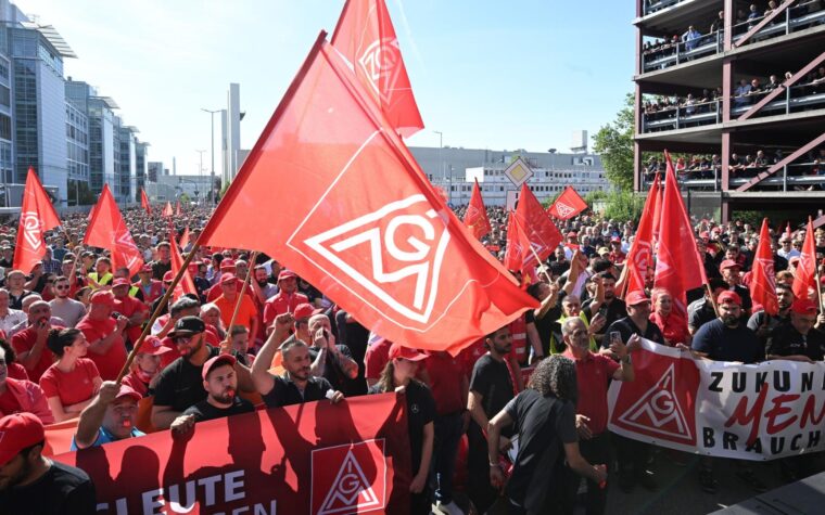 Protestas masivas contra los planes de ahorro de Mercedes-Benz