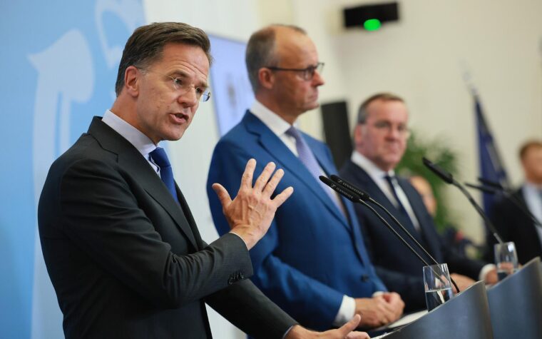 El Secretario General de la OTAN elogia la contribución de Alemania
