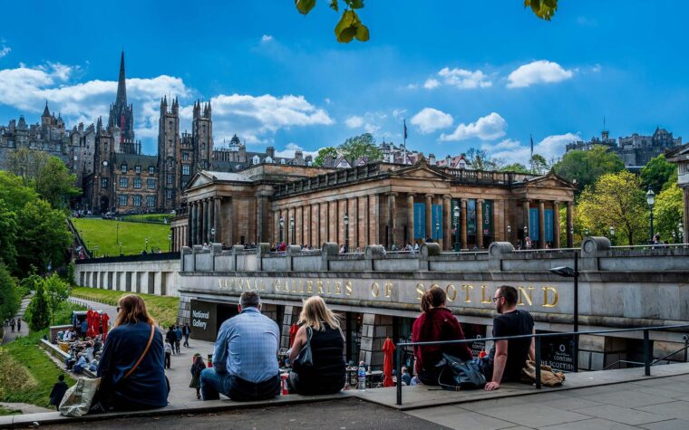 Impuesto turístico aprobado en Edimburgo