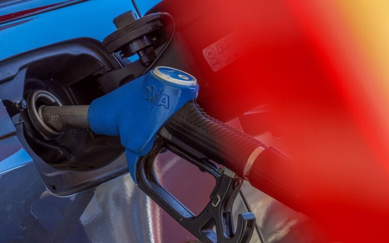 Los precios de los combustibles aumentan considerablemente tras el fin del descuento en el tanque